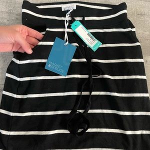 NWT market and spruce stripped knit skirt